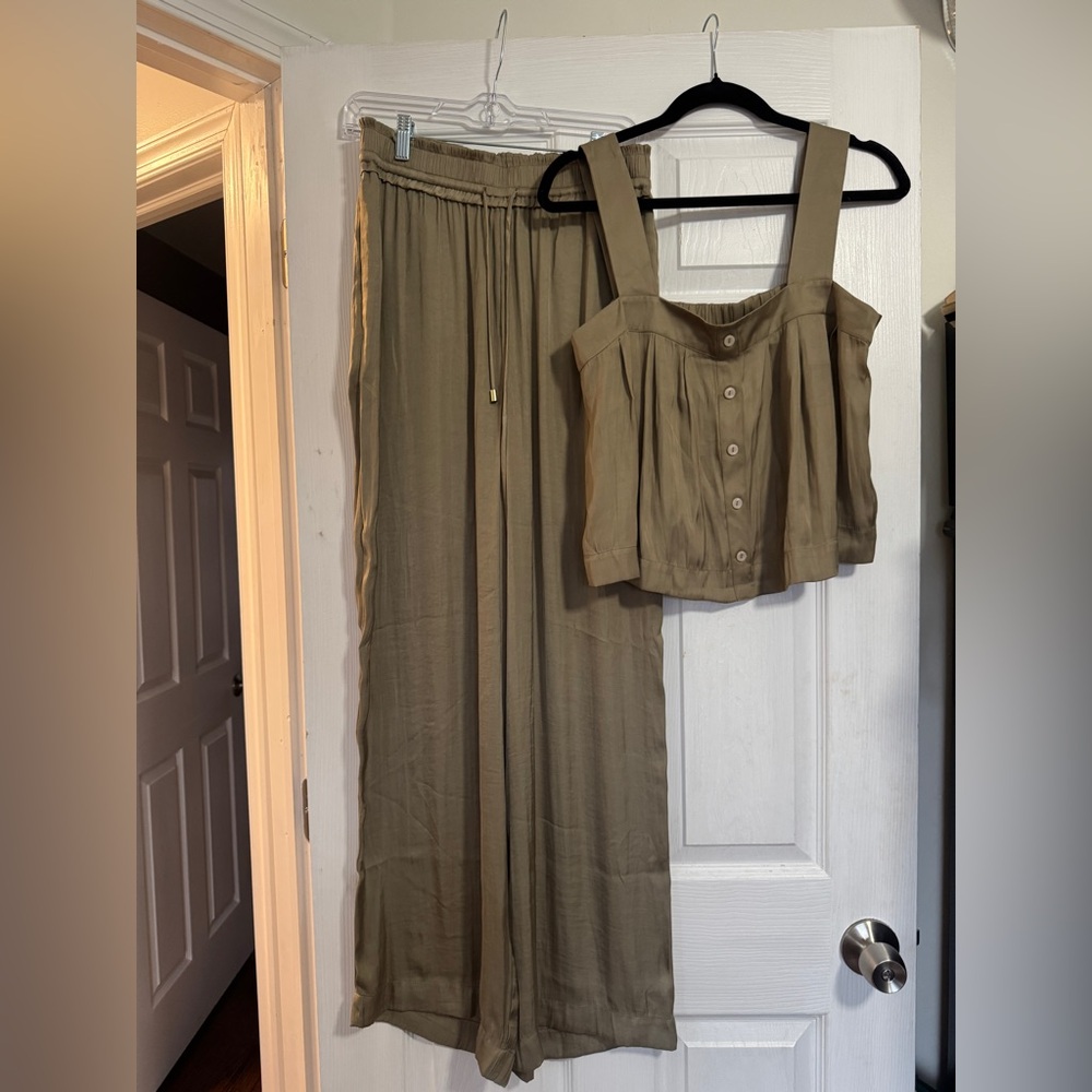 Green Silk Set
